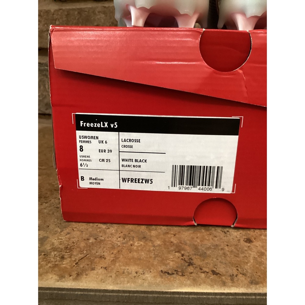 New Balance FreezeLX v5 Lacrosse Cleats White Black WFREEZW5 Womens 8 Mens 6.5 - Picture 8 of 8